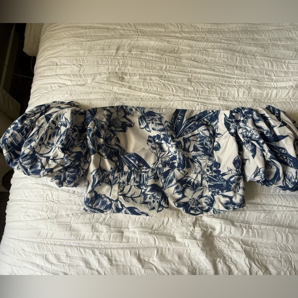 Abercrombie & Fitch off shoulder floral top - Picture 1 of 4